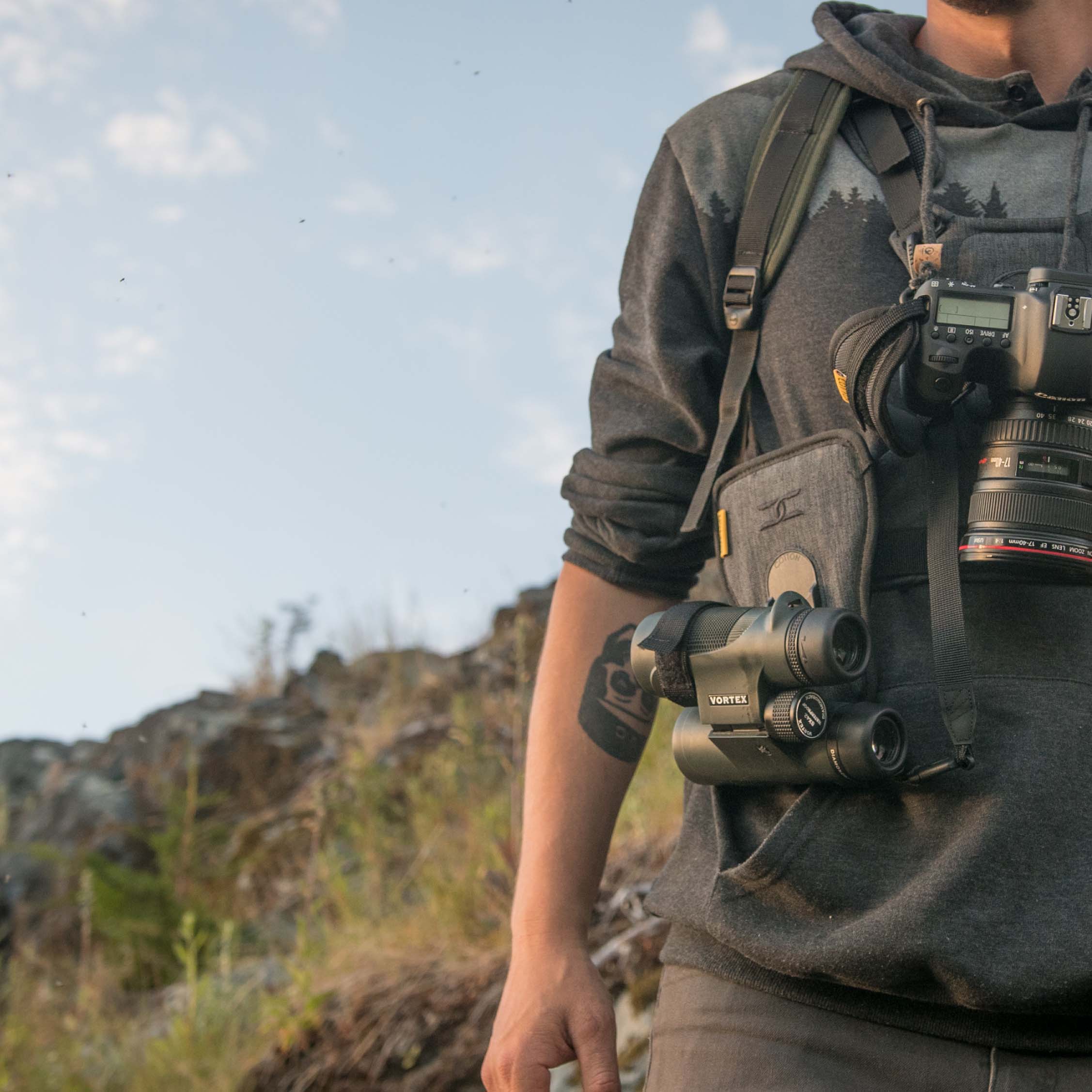Binoculars in bino holster